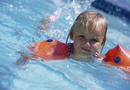 The importance of swimming in preschool age Teaching swimming to children of older preschool age