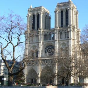 Parīzes Dievmātes katedrāle - visi svarīgākie objekti